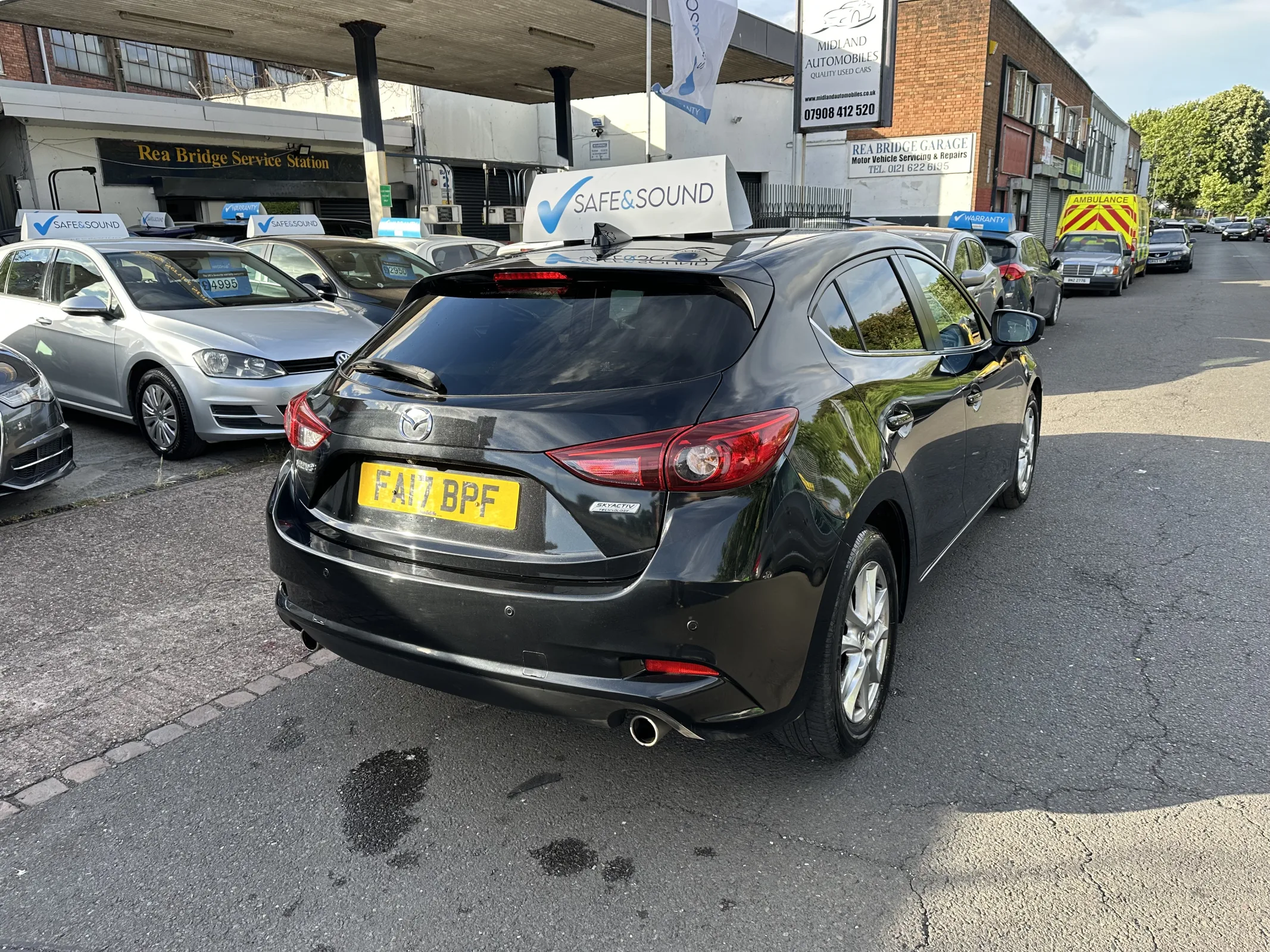 2017 Mazda3 2.2 Skyactiv-d se nav — image 5