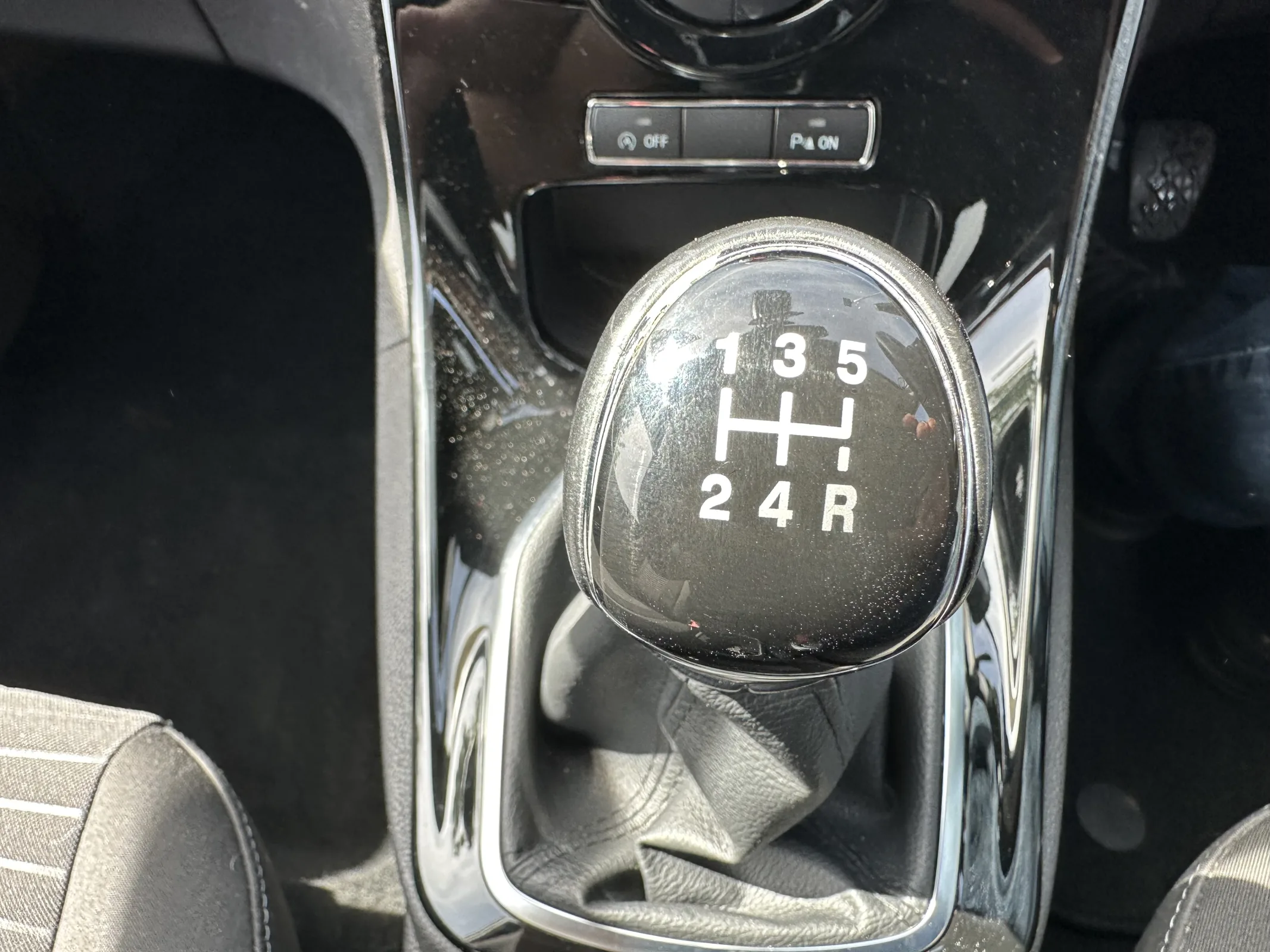 2015 Ford Fiesta 1.0 EcoBoost Titanium — image 25