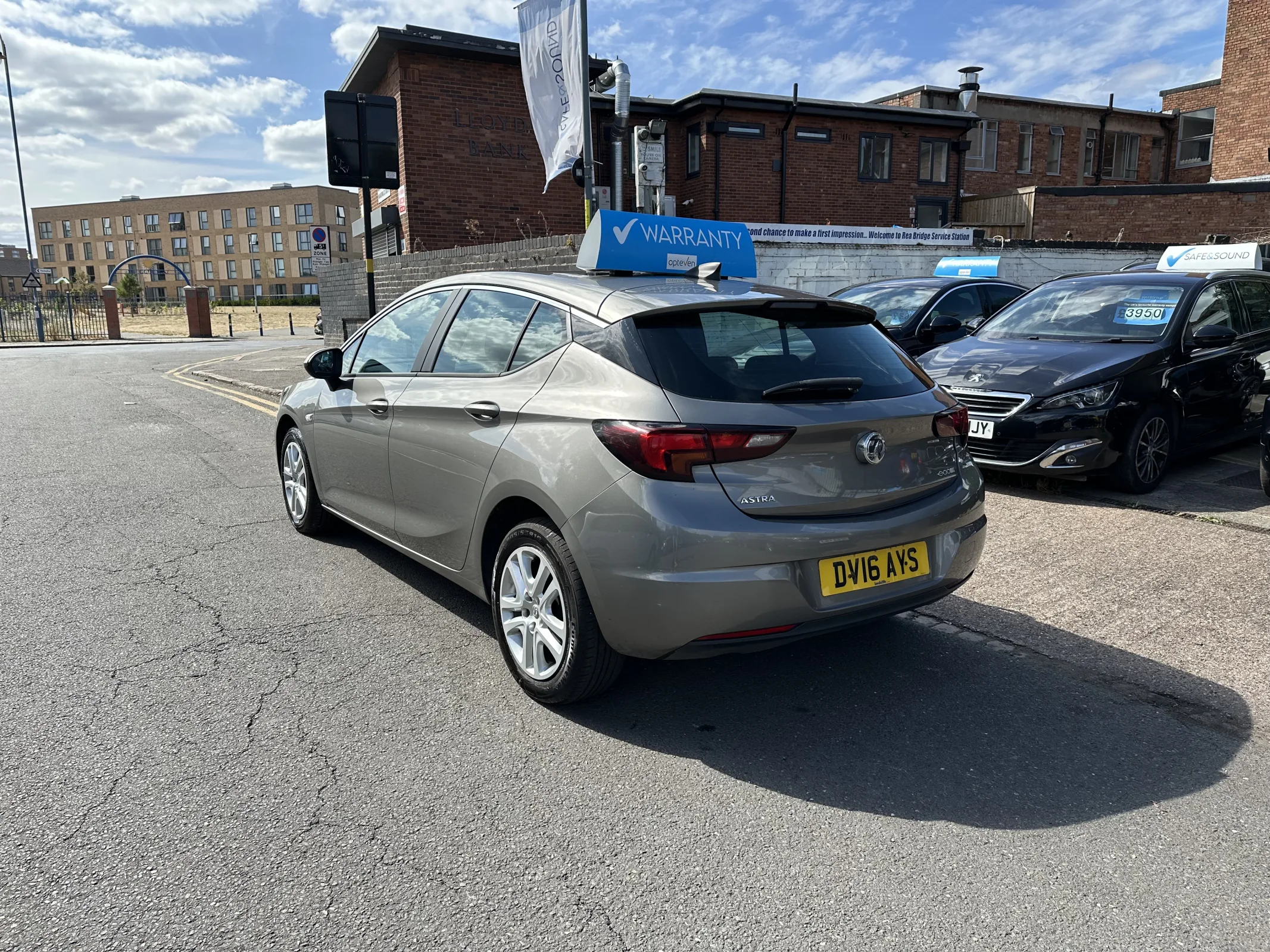2016 Vauxhall Astra 1.0i turbo tech line — image 7