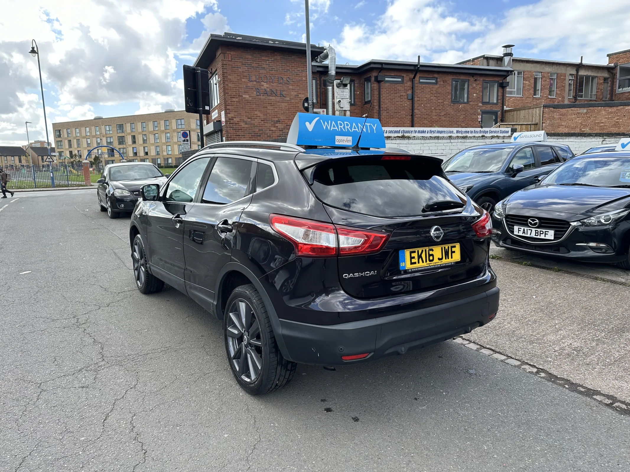 2016 Nissan Qashqai 1.2 DIG-T Tekna — image 9