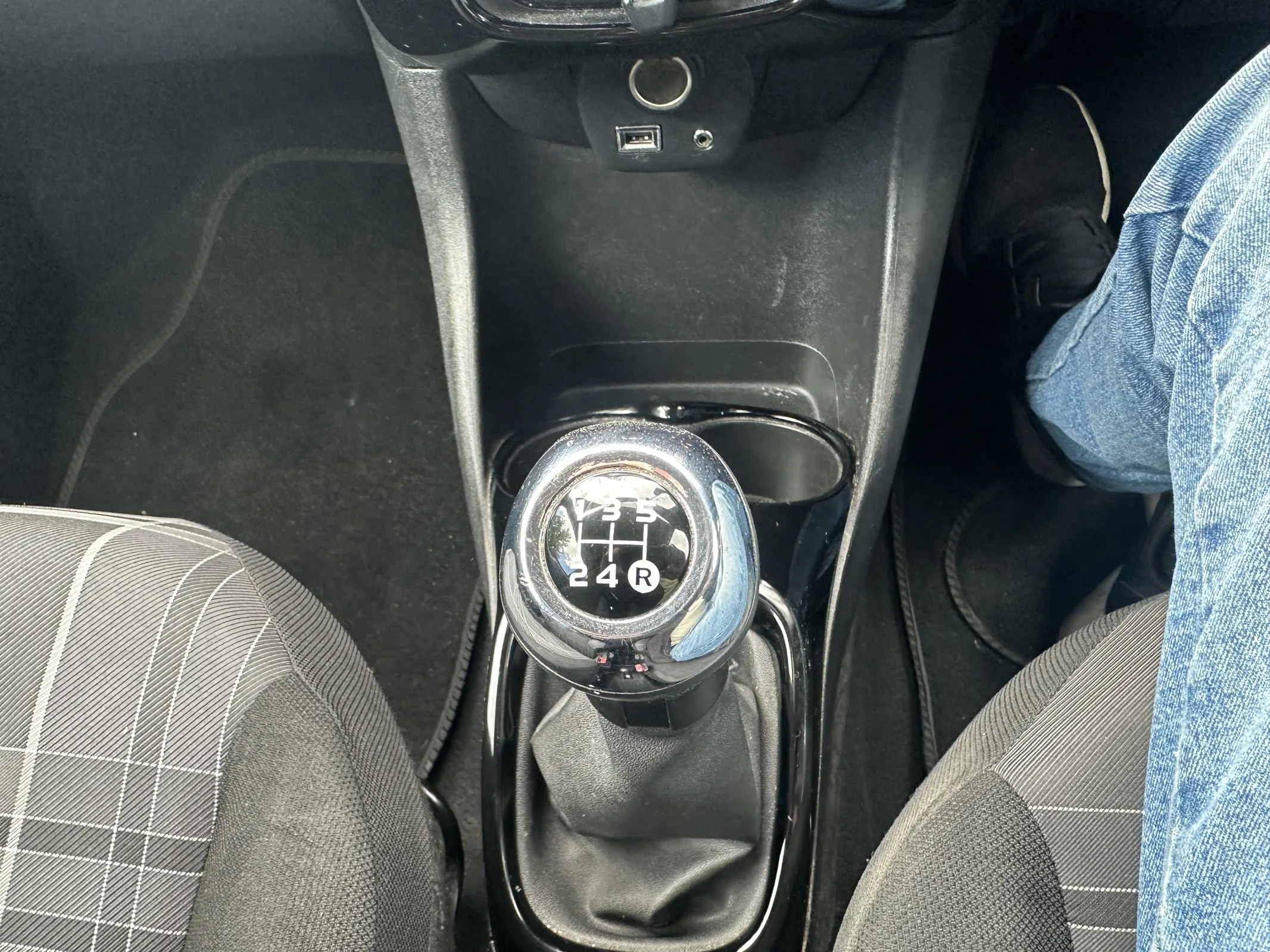 2017 Peugeot 108 1.2 PureTech Allure — image 25