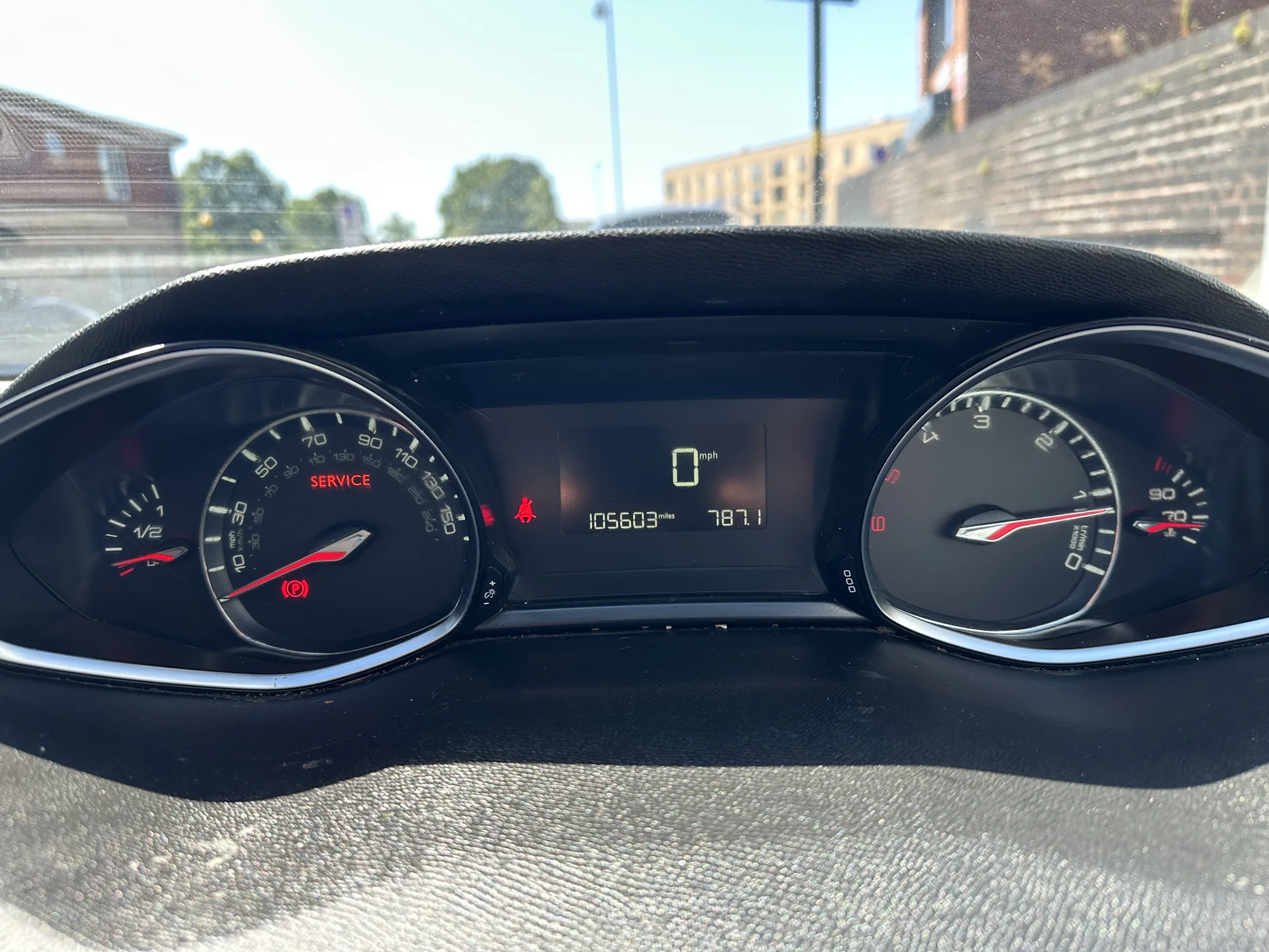Peugeot 308 SW 1.6 Hdi Allure — image 10