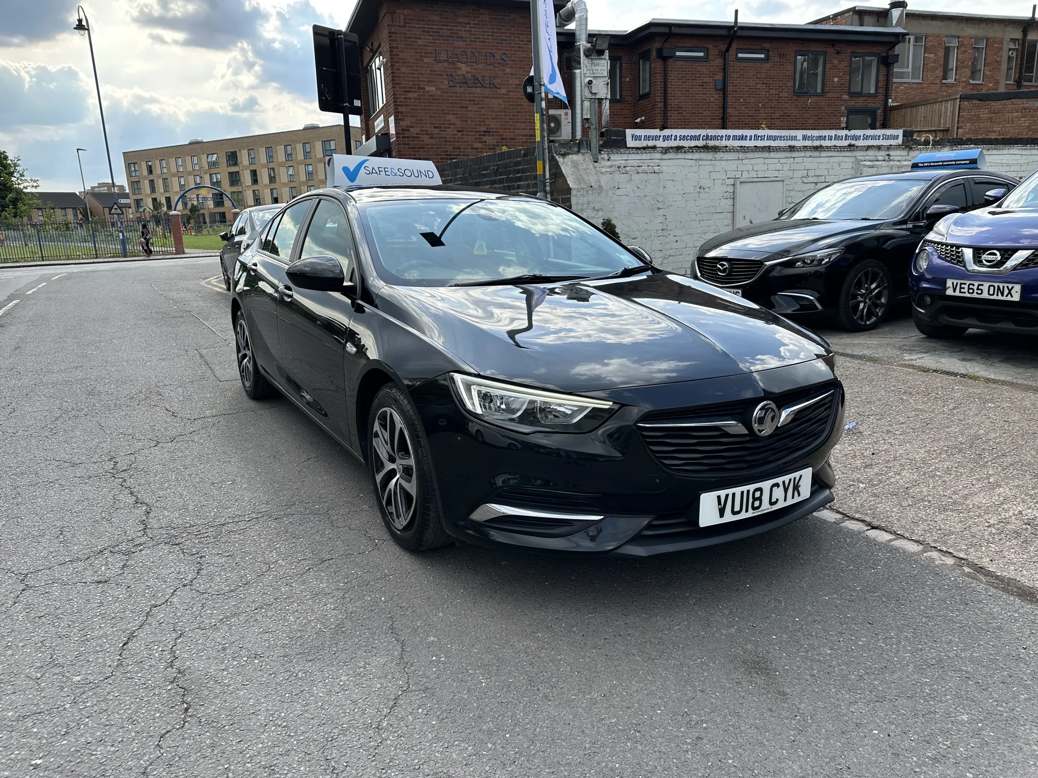 2018 Vauxhall Insignia 1.6 Turbo D ecoTEC Design Nav Grand Sport — image 2