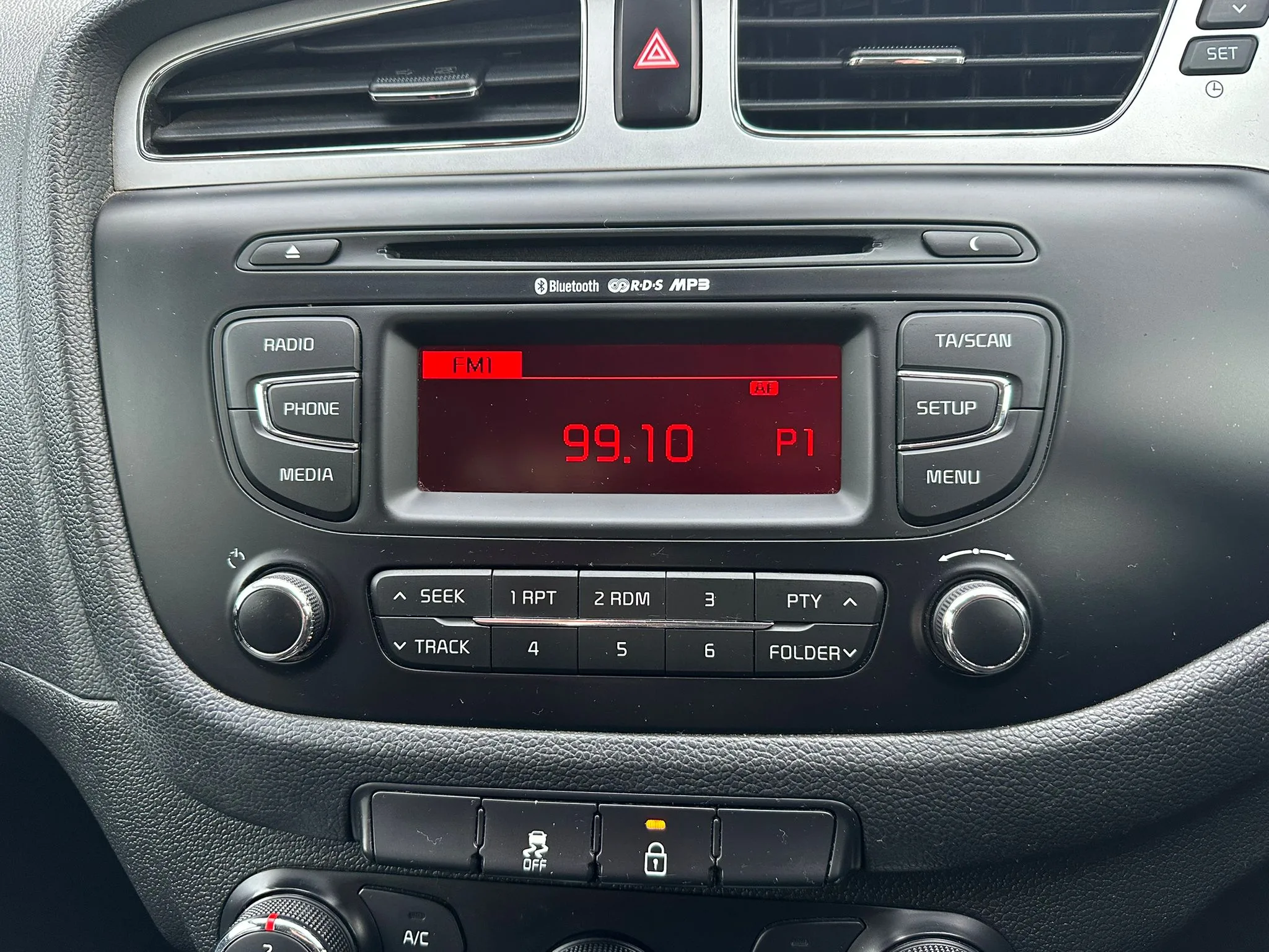2013 Kia Ceed 1.6 Crdi Ecodynamics — image 12