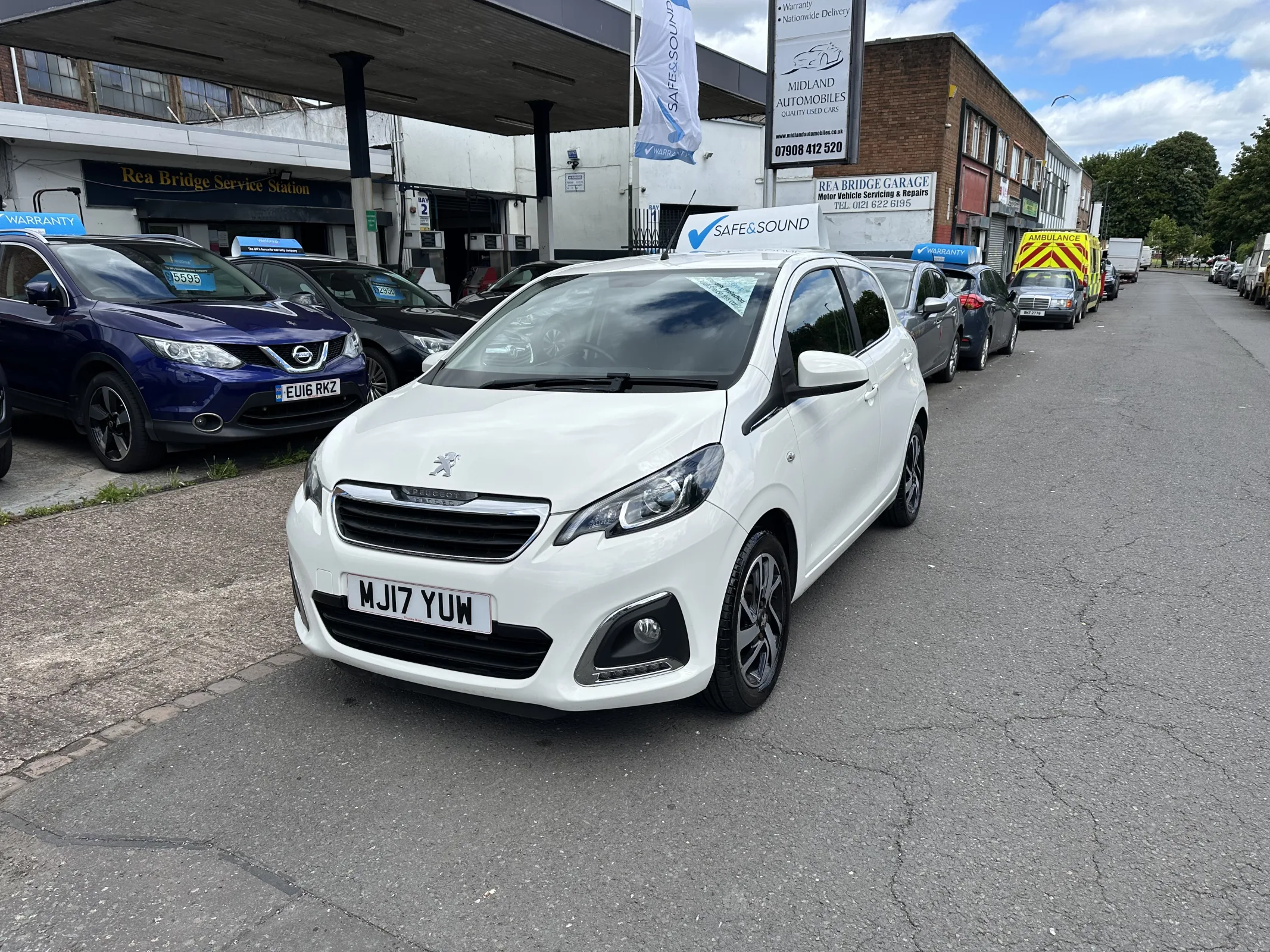 2017 Peugeot 108 1.2 PureTech Allure — image 6