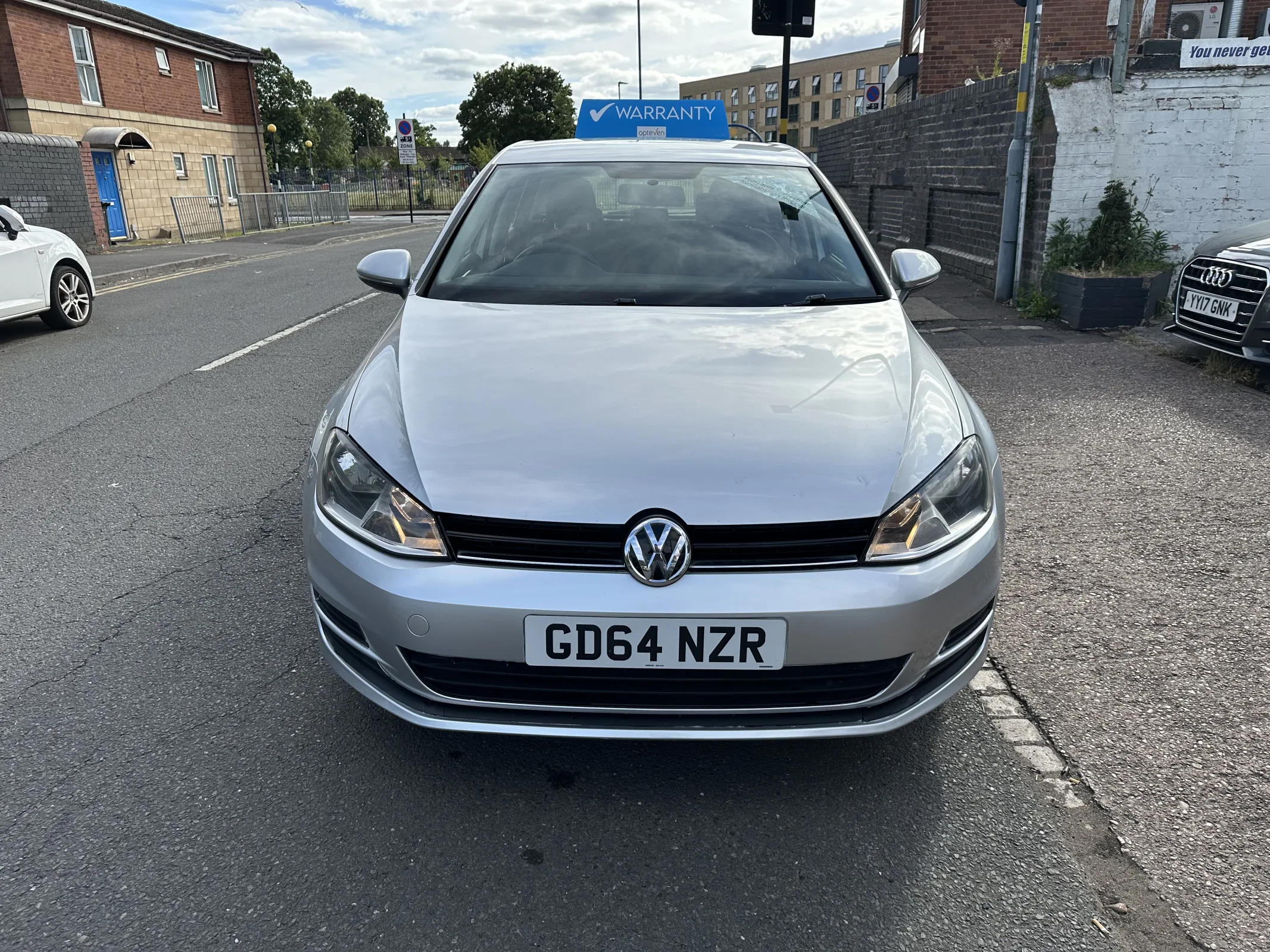 2014 Volkswagen Golf 1.2 Tsi Bluemotion Tech Se — image 3