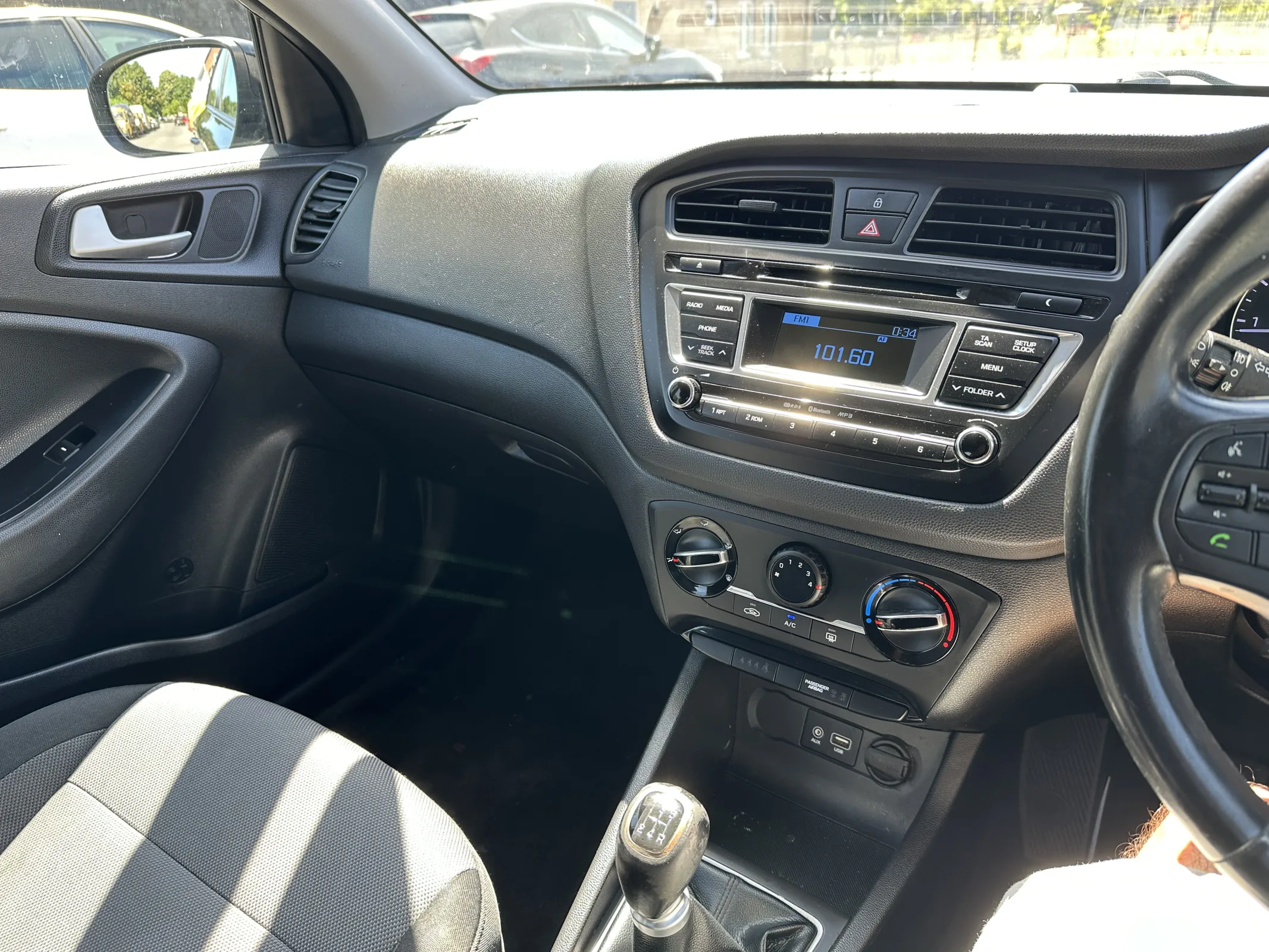 2017 Hyundai i20 1.2 Se — image 16