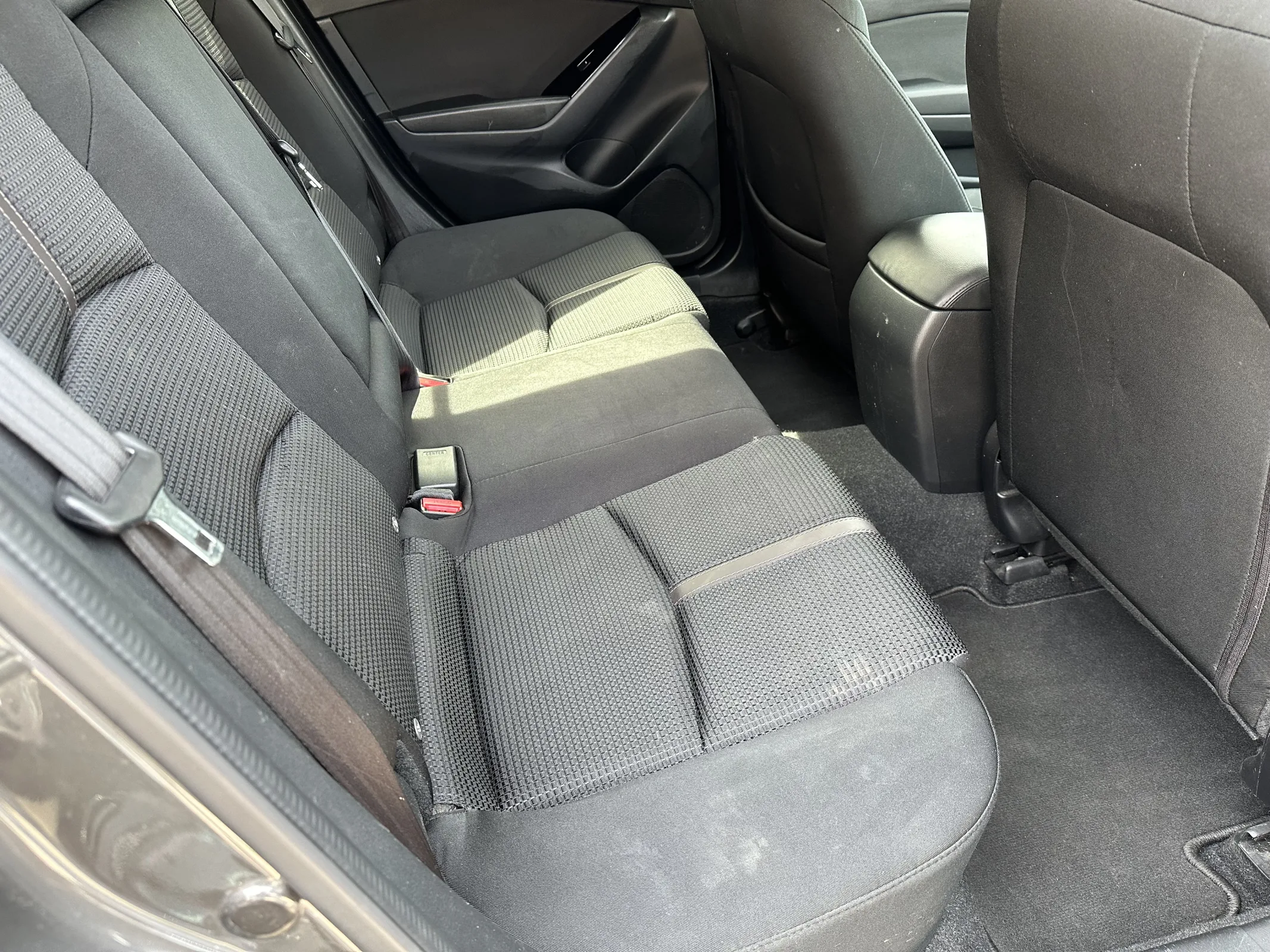 2018 Mazda 3 2.2 Skyactiv-D-Se-L Nav — image 28