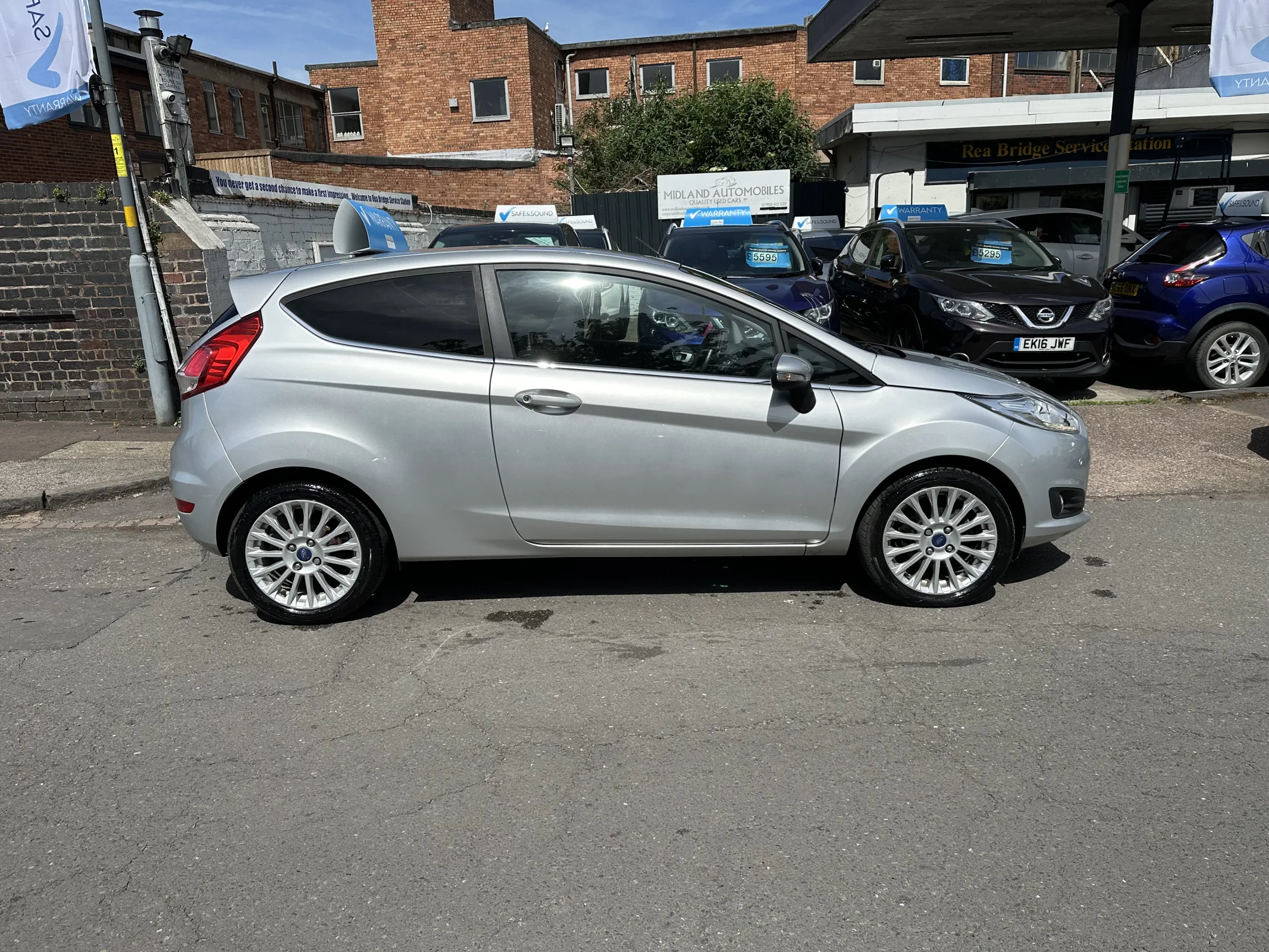 2015 Ford Fiesta 1.0 EcoBoost Titanium — image 8
