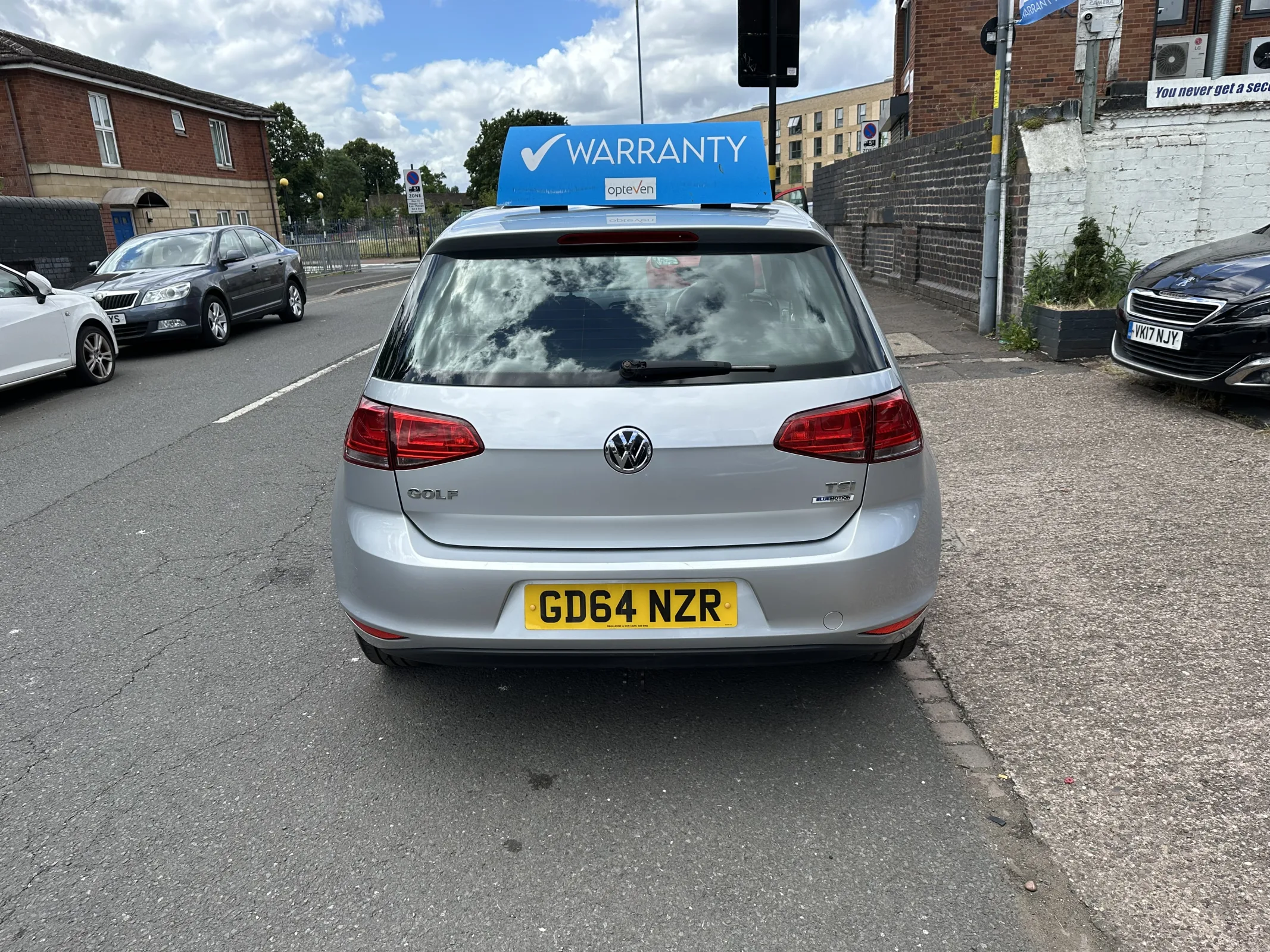 2014 Volkswagen Golf 1.2 Tsi Bluemotion Tech Se — image 9