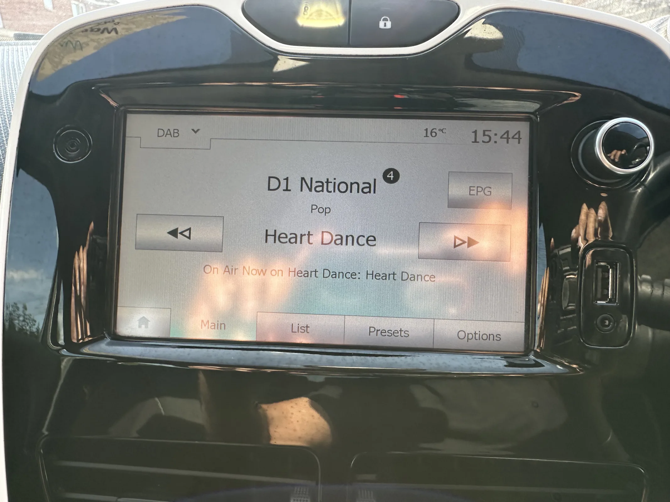 2016 Renault Clio 0.9 Tce Dynamique — image 19