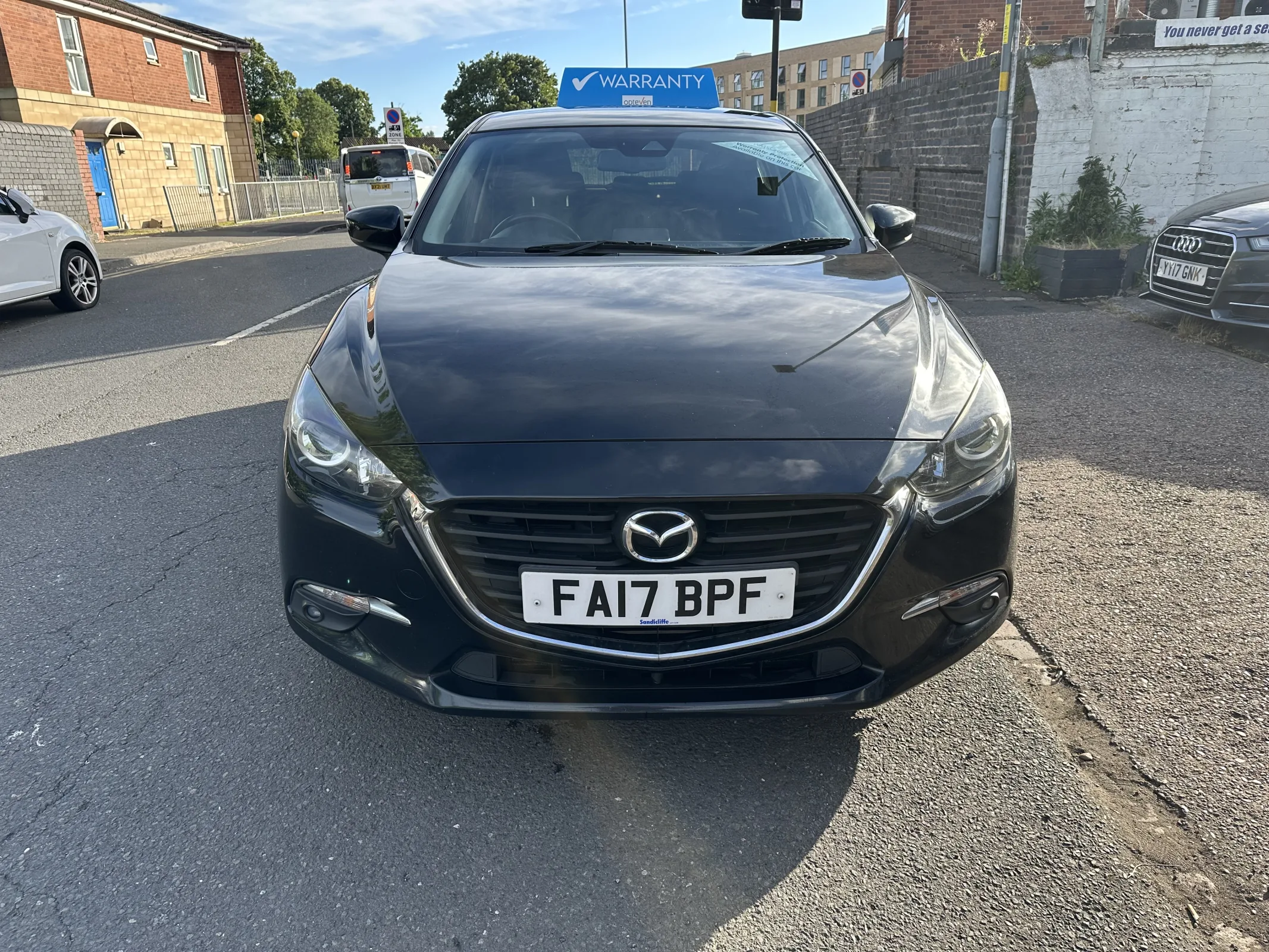 2017 Mazda3 2.2 Skyactiv-d se nav — image 3