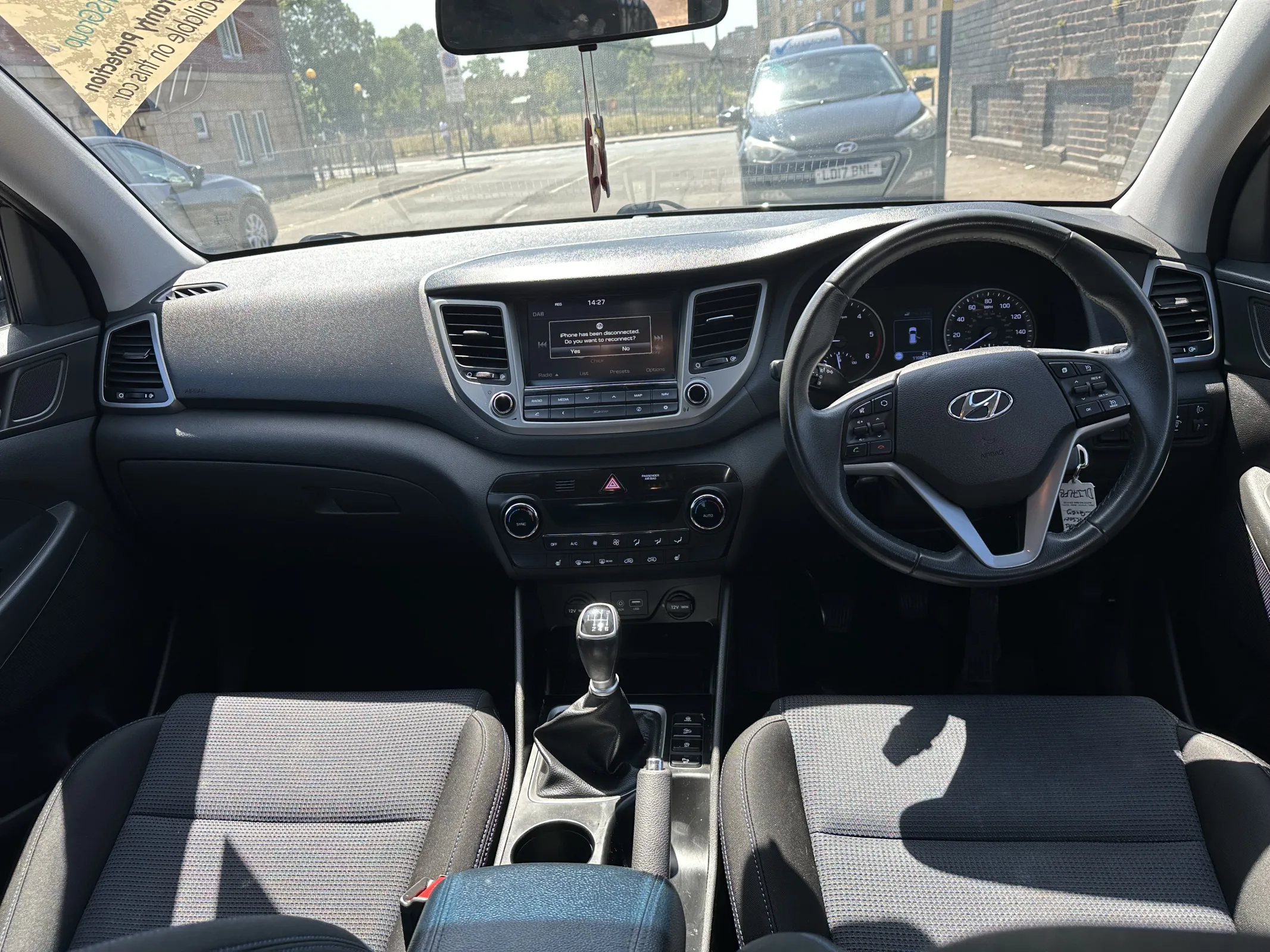 2017 Hyundai Tuscon 1.7 Crdi Blue drive SE nav — image 10