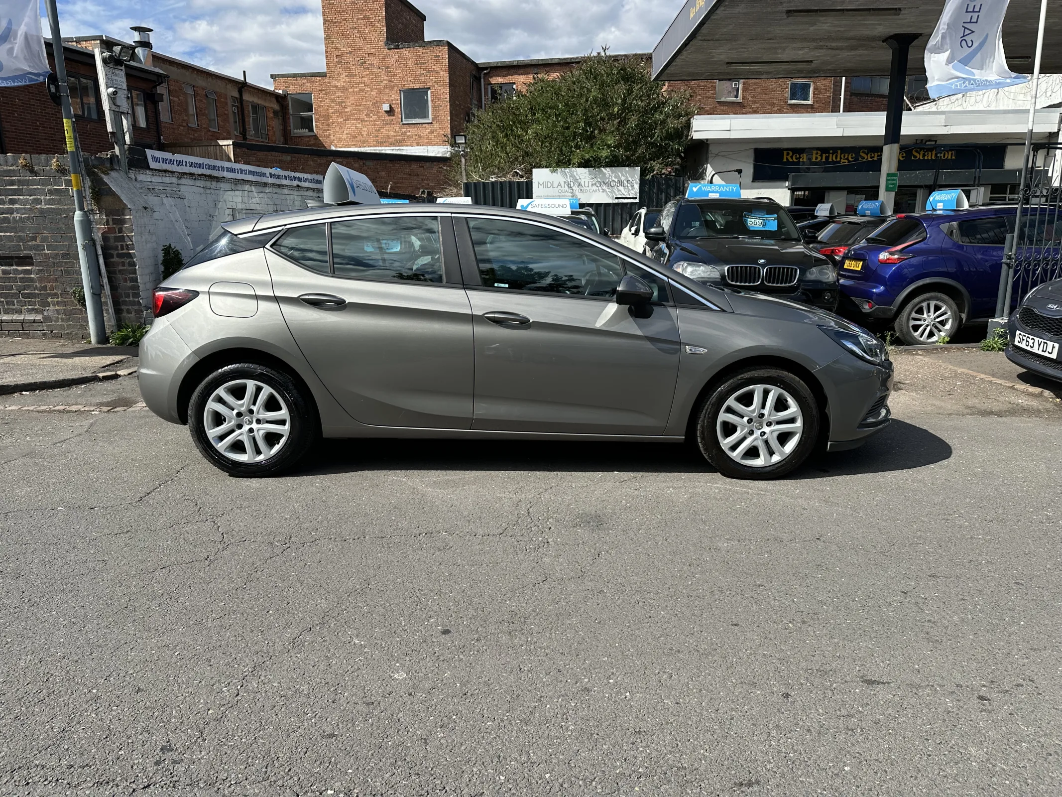 2016 Vauxhall Astra 1.0i turbo tech line — image 3