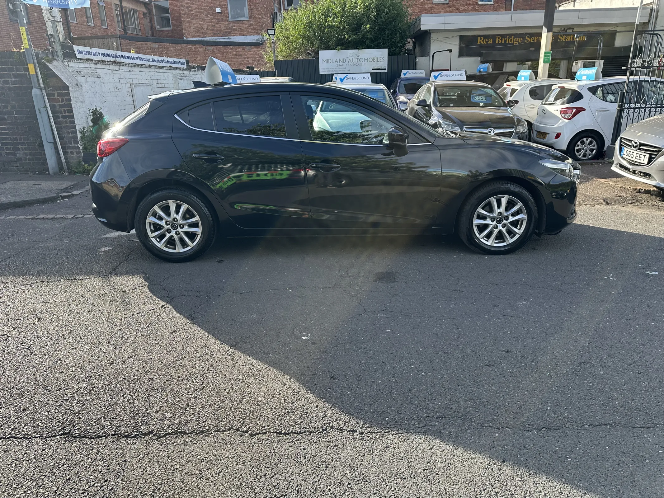 2017 Mazda3 2.2 Skyactiv-d se nav — image 4