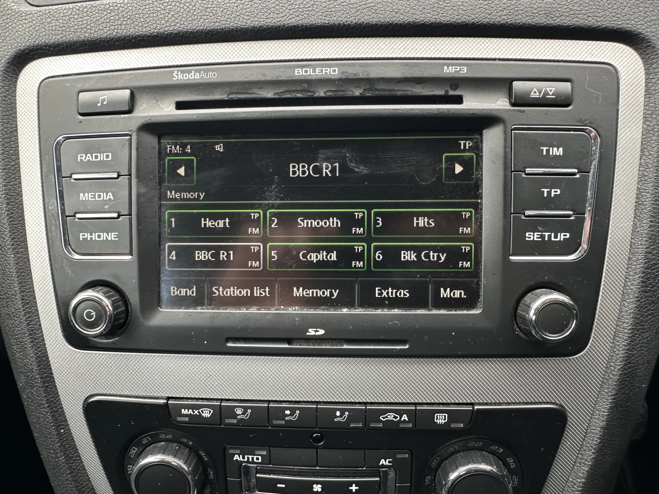 2010 Skoda Octavia 1.6 tdi — image 15