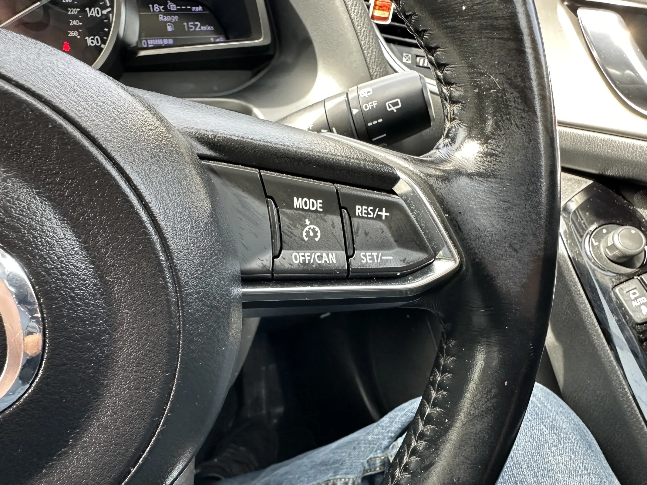 2018 Mazda 3 2.2 Skyactiv-D-Se-L Nav — image 23
