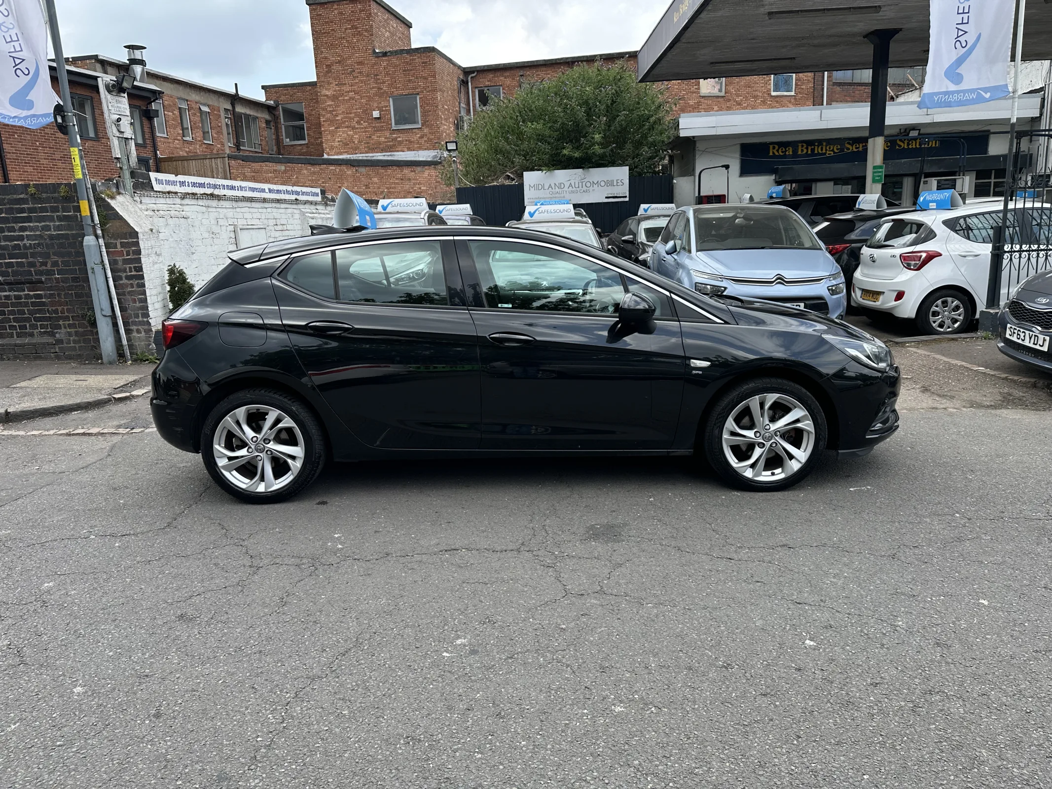 2016 Vauxhall Astra 1.0i turbo Sri — image 4