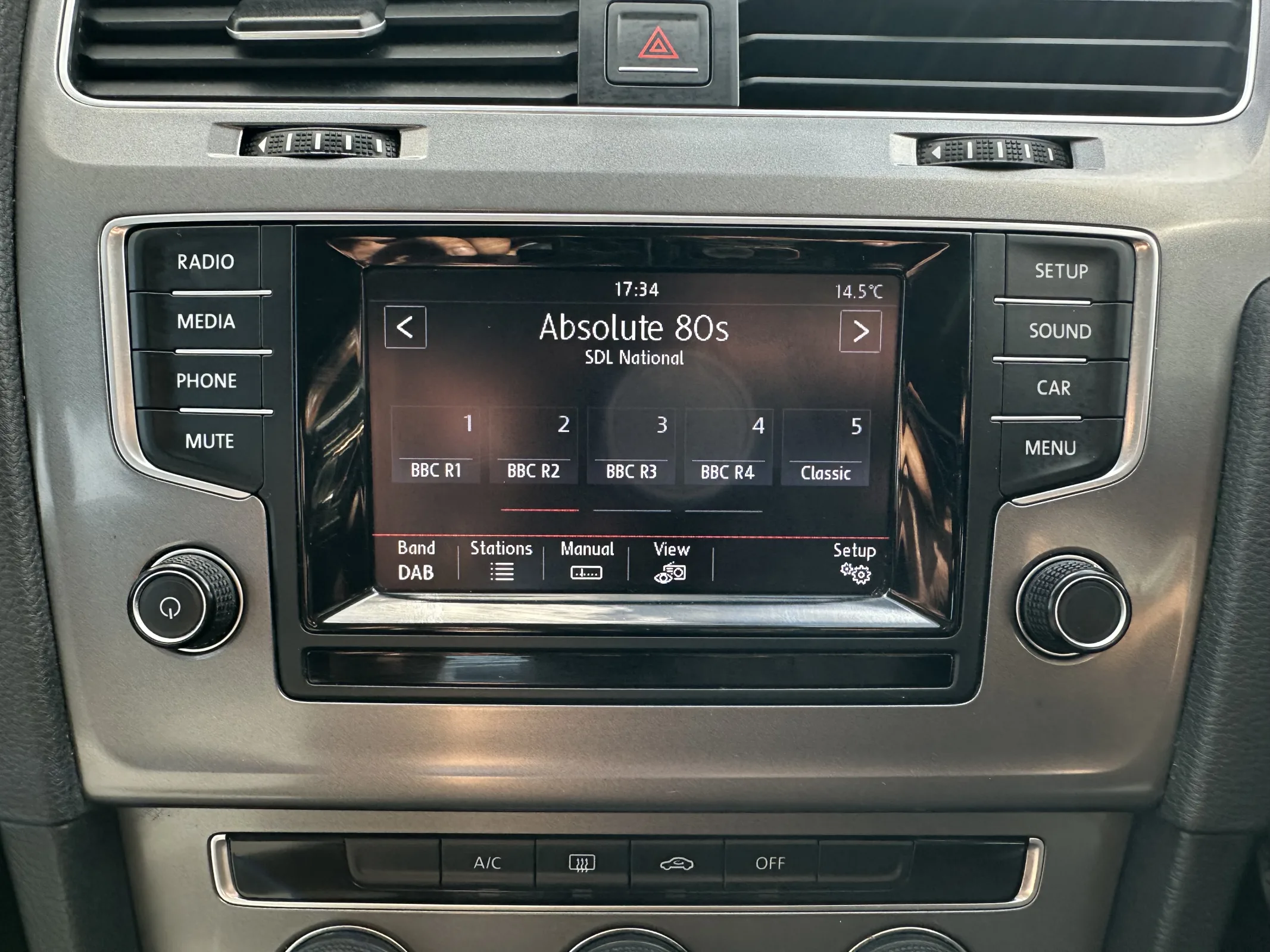 2014 Volkswagen Golf 1.2 Tsi Bluemotion Tech Se — image 23
