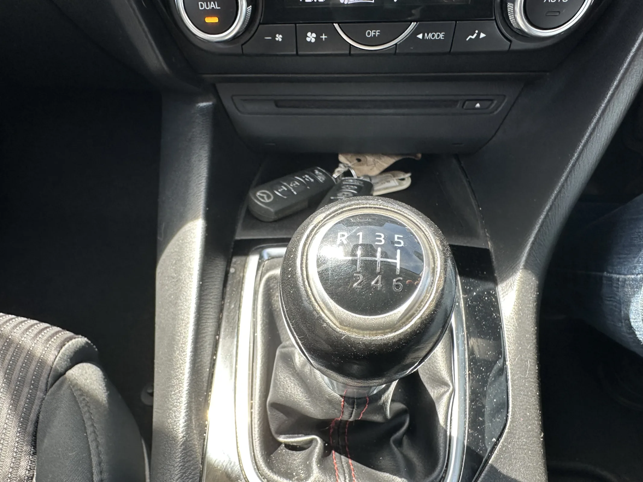 2014 Mazda 3 2.2 Skyactiv-D- Sport — image 24