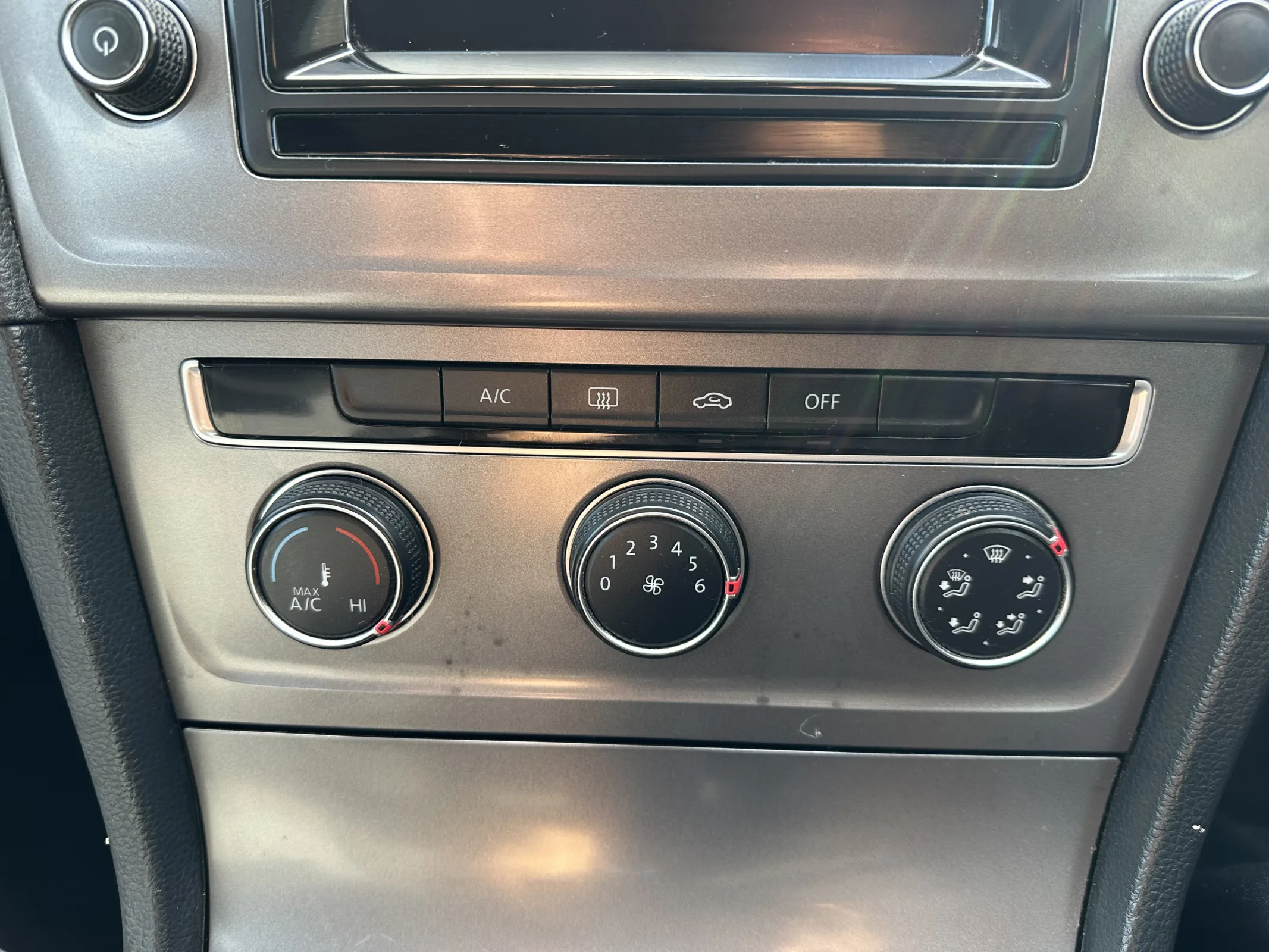 2014 Volkswagen Golf 1.2 Tsi Bluemotion Tech Se — image 27
