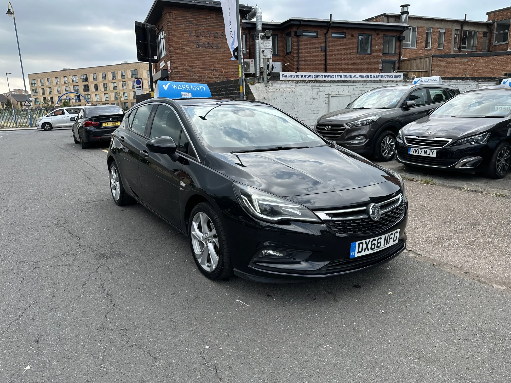 2016 Vauxhall Astra 1.0i turbo Sri — image 2