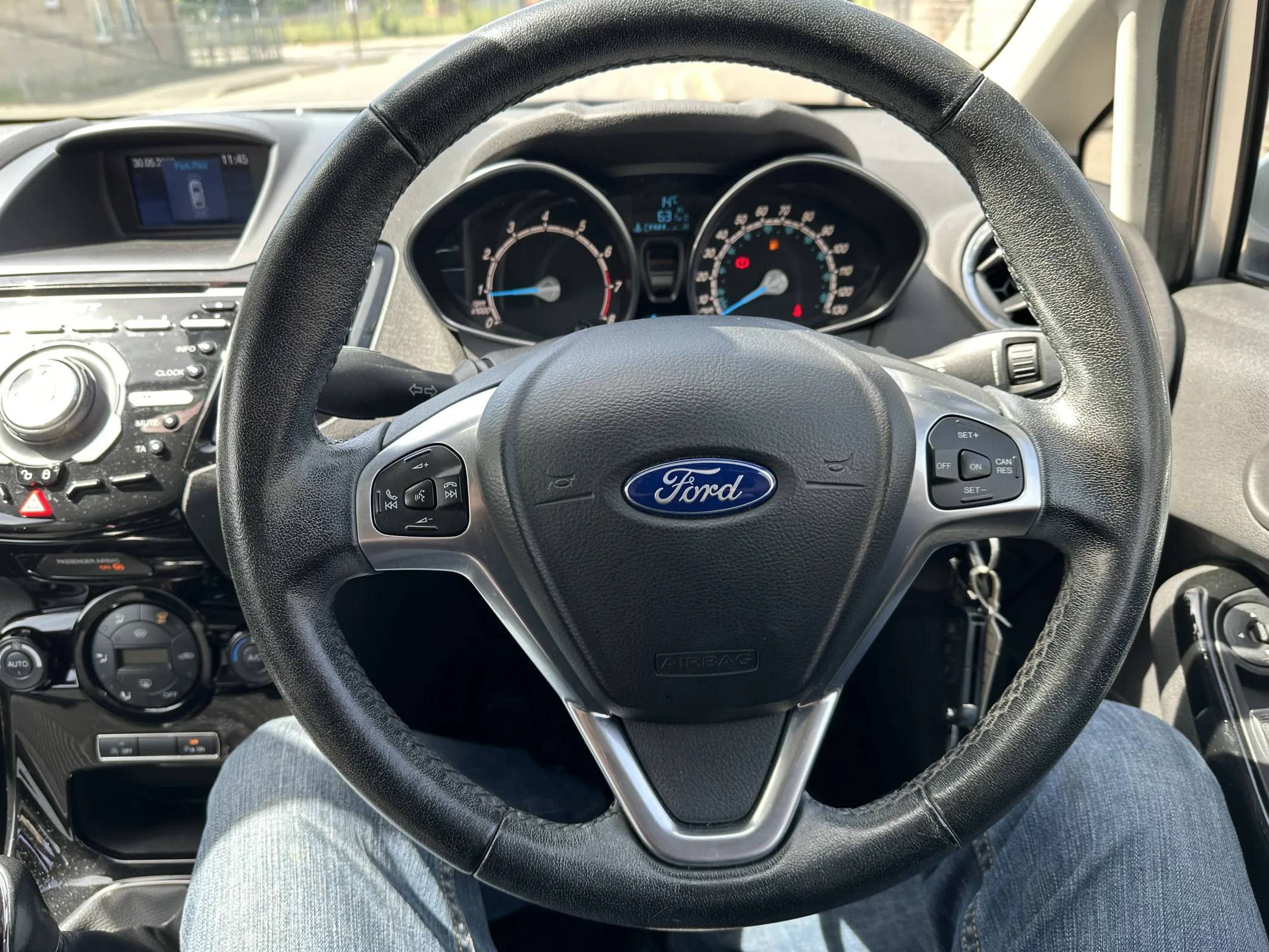 2015 Ford Fiesta 1.0 EcoBoost Titanium — image 12
