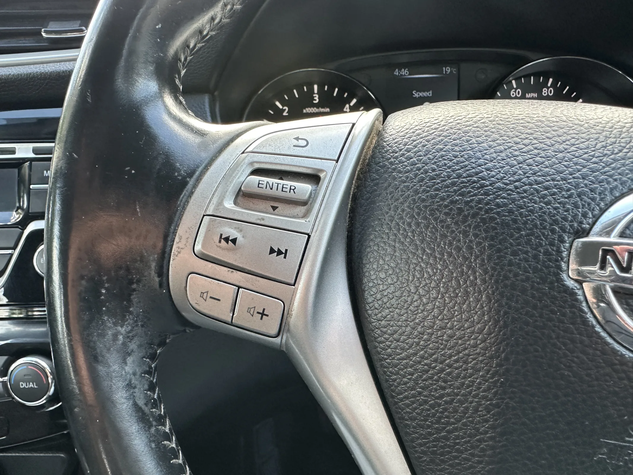 2014 Nissan Qashqai 1.5 dci Acenta — image 18