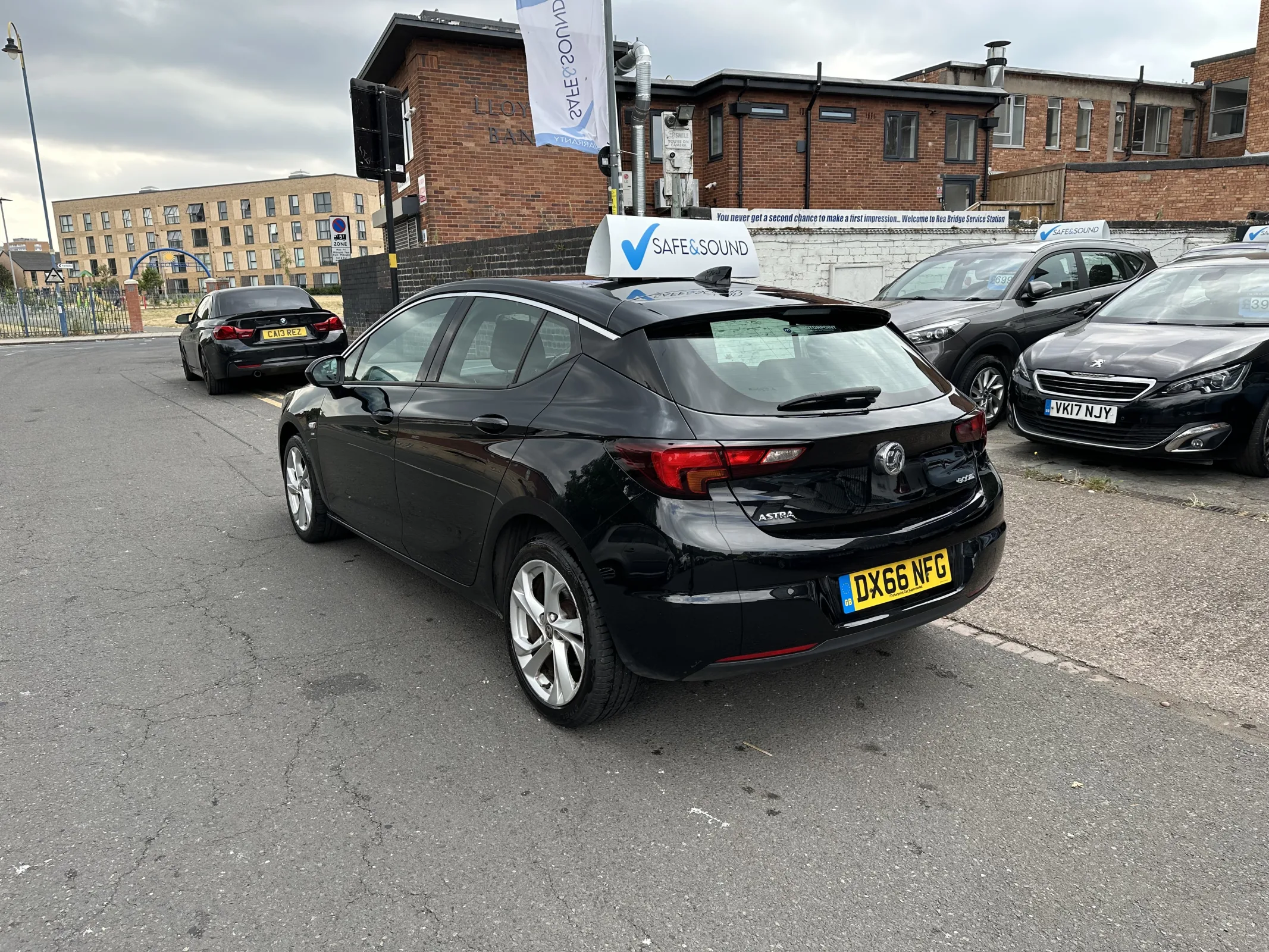 2016 Vauxhall Astra 1.0i turbo Sri — image 8