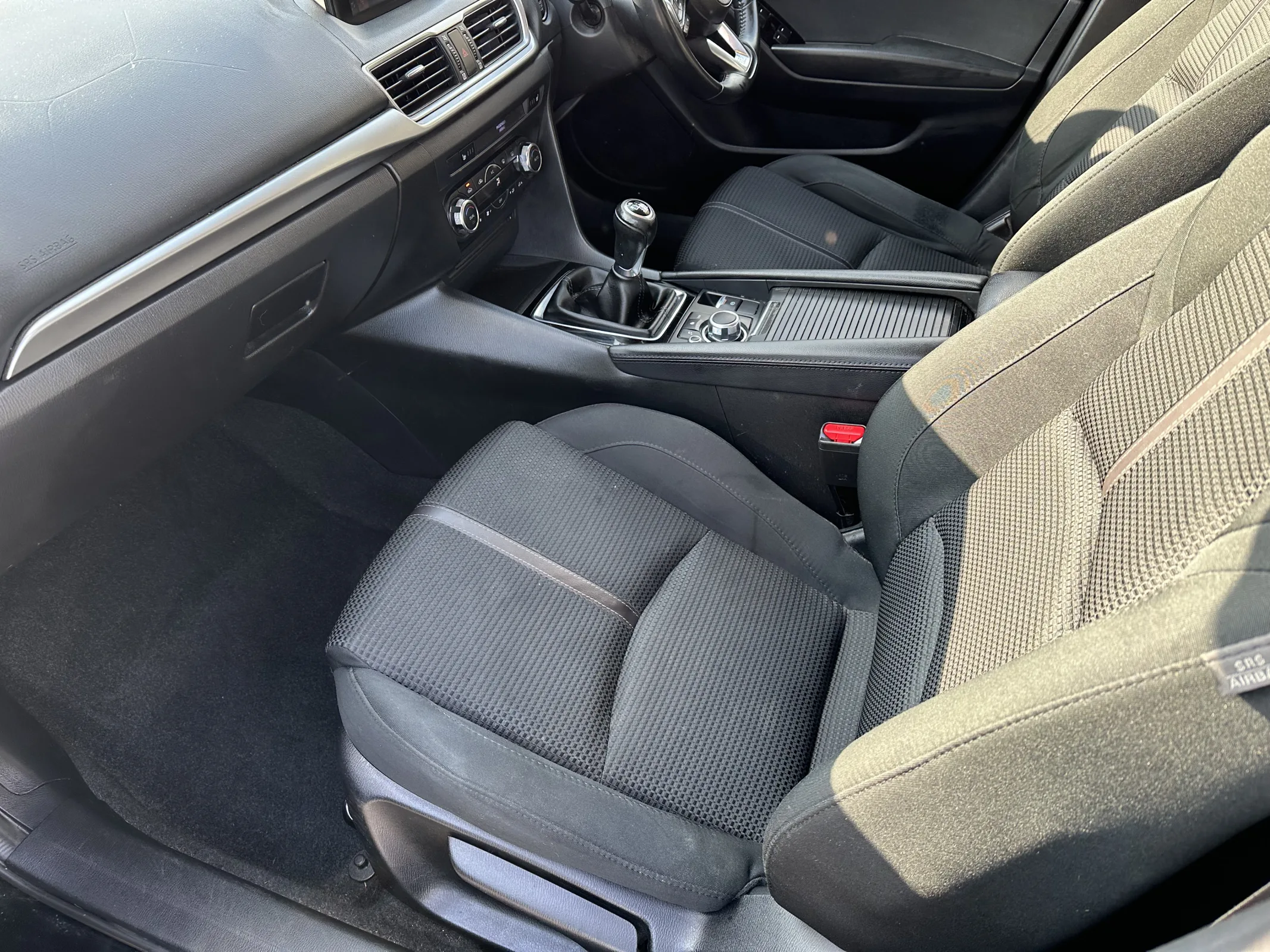 2017 Mazda Mazda3 2.2 SKYACTIV-D SE-L Nav — image 25
