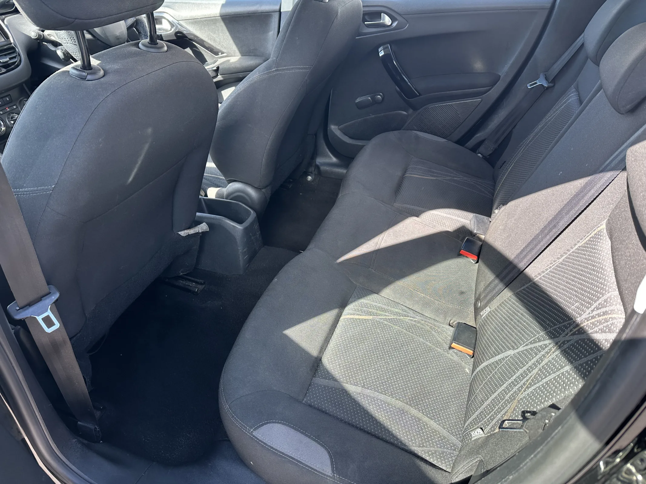 2012 Peugeot 208 1.2 VTi Active — image 12